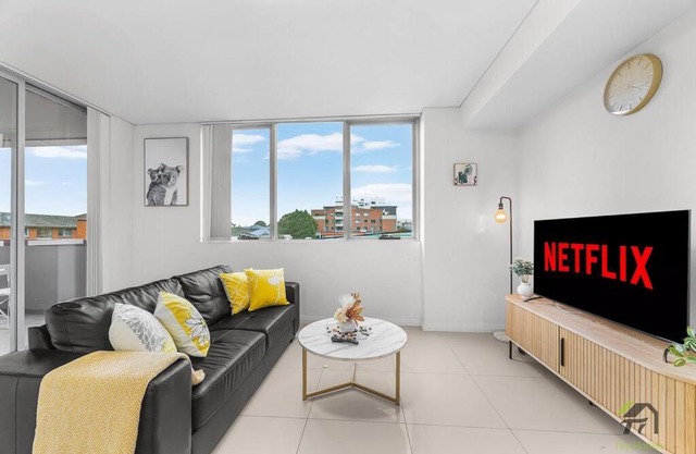 Sunshine home in Canterbury near to Campsie