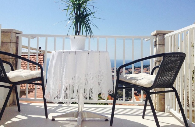 Sunshine Home with terrace and view