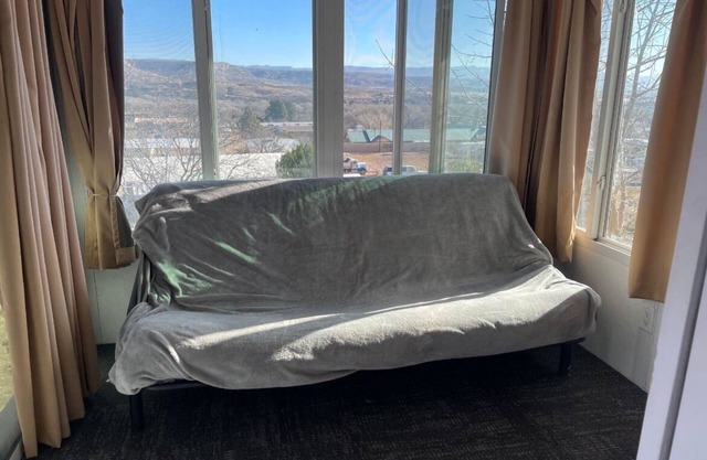 Super Bowl Sleeps 10!