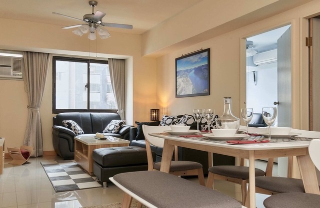 Super Clean Flat above Zhongxiao Fuxing MRT