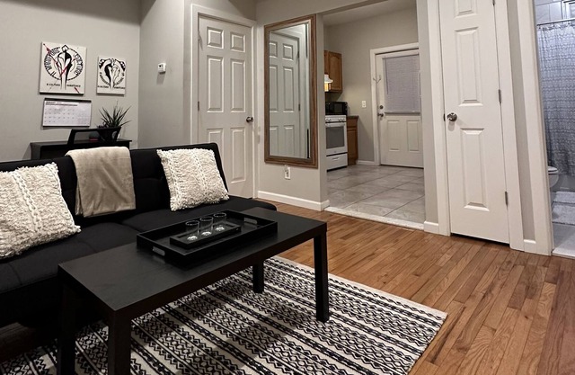 Super Cozy Modern One Bedroom