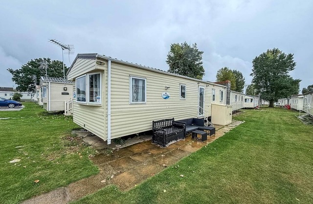 Superb 8 berth caravan with free WiFi at Highfield Grange ref 26706WR