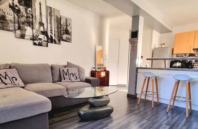 Superb apartment with garden near Versailles