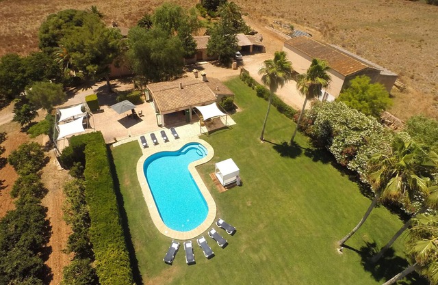 Superb House for 16 with private pool and ping pong, Campos/ Felanitx, Mallorca