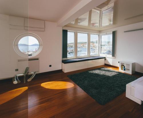 Superb main square residence