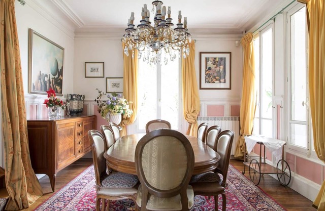 Superb mansion house in millstone
