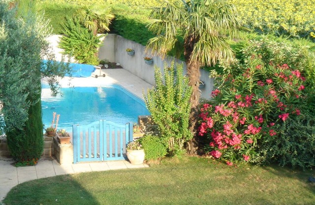 Superb villa with pool in the drome