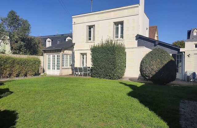 Superb Villa with garden Deauville center