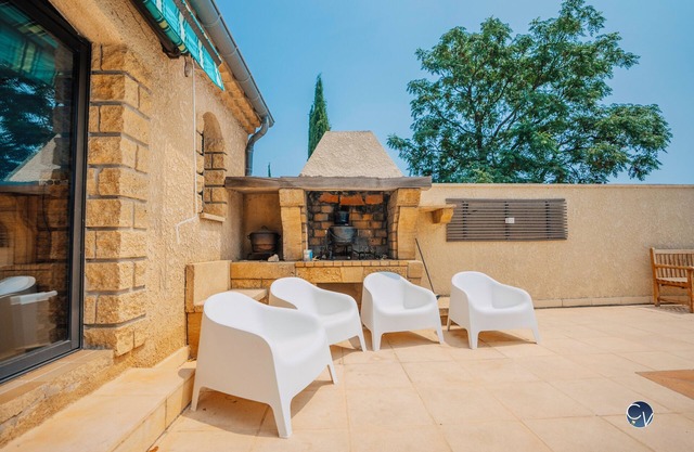 Superb Villa with Pool and Village View