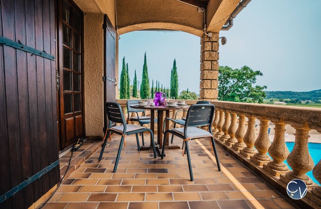Superb Villa with Pool and Village View