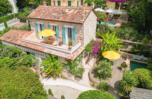 Superb villa with swimming pool & sauna