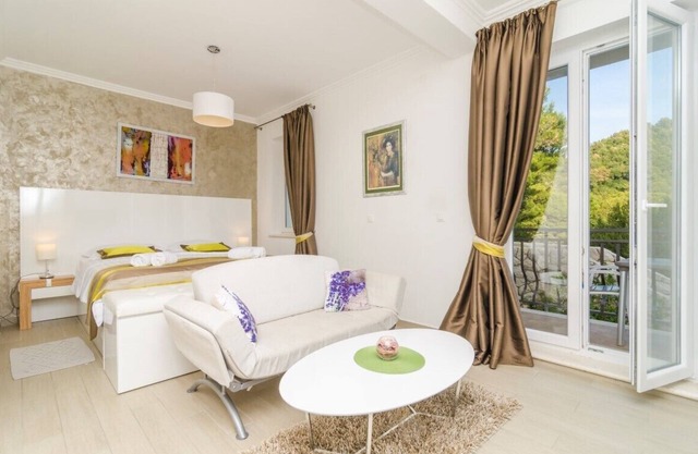 Superior studio balcony,sea view - GARDEN SECRET