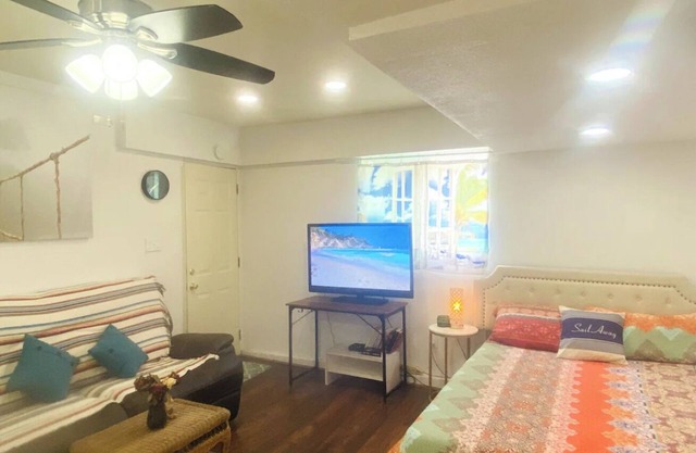 Surf Shack! Cozy charming hidden gem by Ocean