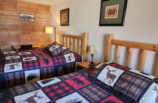 Swimmers | 1BR,1BA, Cabinesque Hotel in Ohiopyle