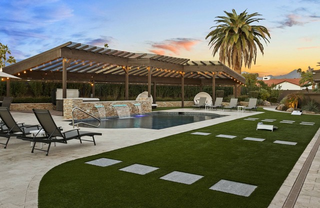 SWSS - Unwind in Luxury: RnR - Scottsdale's Premier Entertainment Oasis 7 bedroom, 8.5 bath