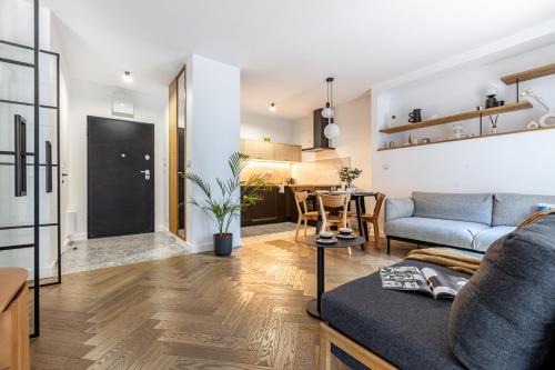 Szmulki Loft Warszawa by Aparo - Metro, Koneser, Stare Miasto, Dworce, Spacer nad Wisłą, Winda, Balkon