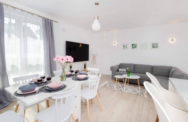 Szymanowskiego 12 | Bright Apartment | Balcony