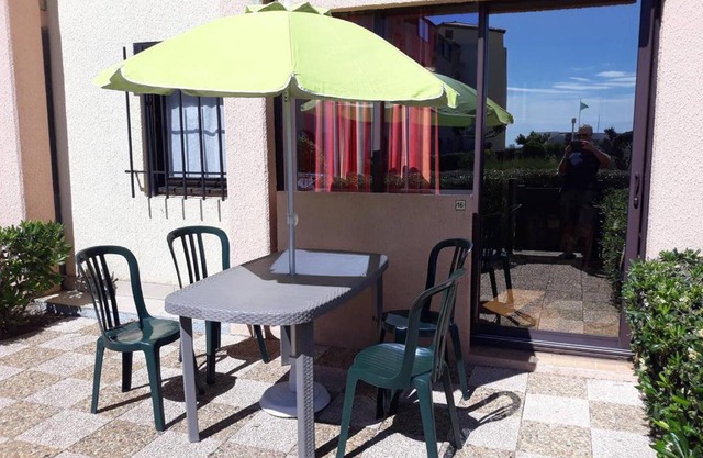 T2 Cabine 4 pers, Terrasse, Parking, Plage à 50m - FR-1-81-529