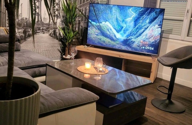 T2 Cosy Calme au RDC Parking Privé TV 165 cm Netflix/wi-fi