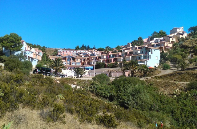T2 Dans Crique Entre Banyuls sur mer et Cerbère Piscine et Terrasse