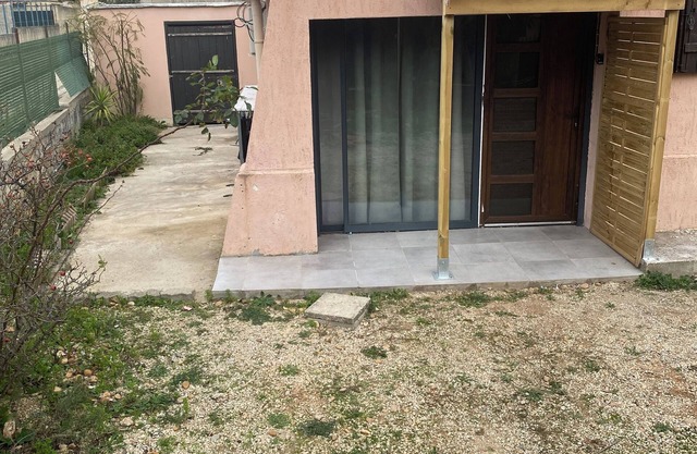 T2 In Villa in Sorgues