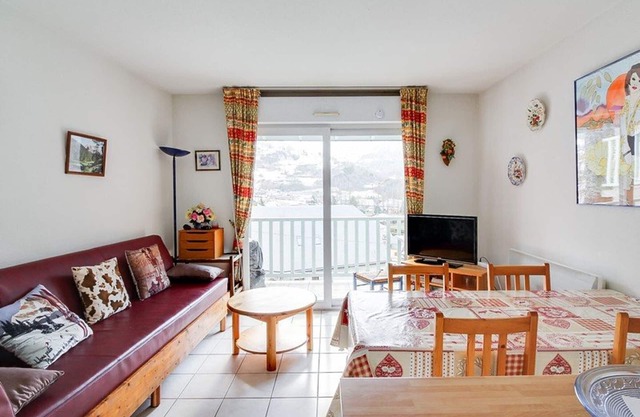 T3 Duplex 43m², 2 bedrooms, balcony, pets allowed, quiet, near amenities, 3 ski resorts