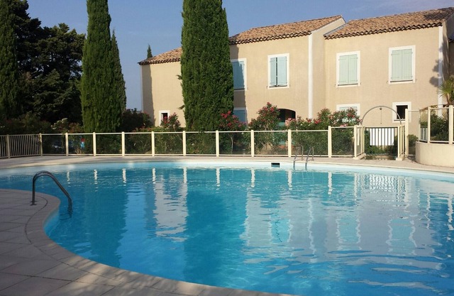 T3 luxury residence with swimming pool in the heart of the vineyards