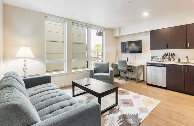 Tacoma Lux Modern Suite|2BR 1BA Fit for Long Stay
