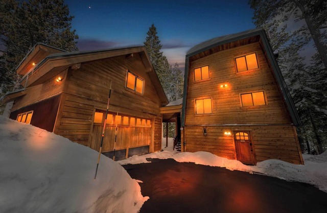 Tahoe City Retreat - For 8!