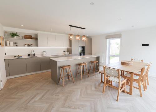 Tai Porth Llechog Bungalow By Birch Stays