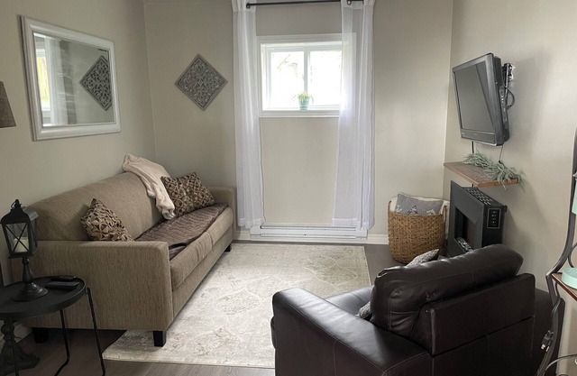 Take it easy at this unique and tranquil getaway mins away from Downtown CBS