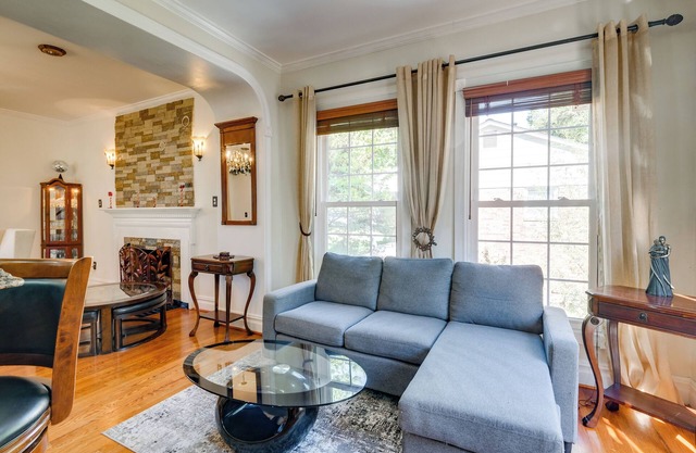 Take Metro to DC! Family Home in Springfield