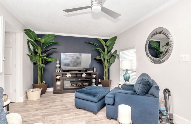 Tampa beautiful Davis Islands townhouse 5 mins from downtown, So. Tampa, and UT
