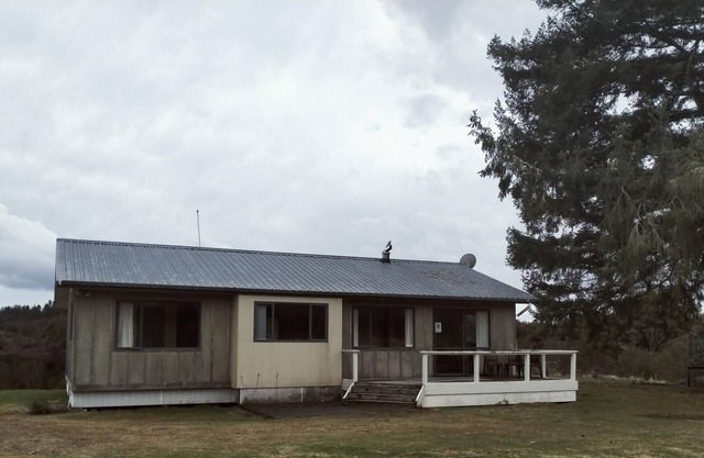 Taurewa House at the base of the World Heritage Tongariro National Park
