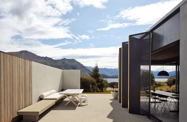 Te Pakeke | Couple's retreat | Close to lake