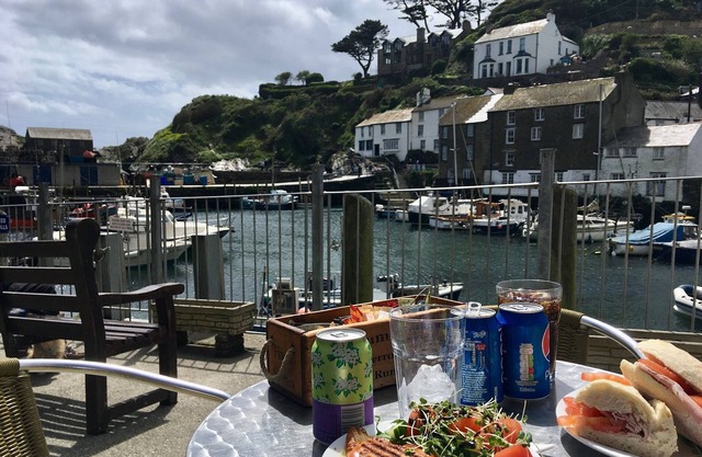 Teana Cottage - sleeps 3 guests in 2 bedrooms