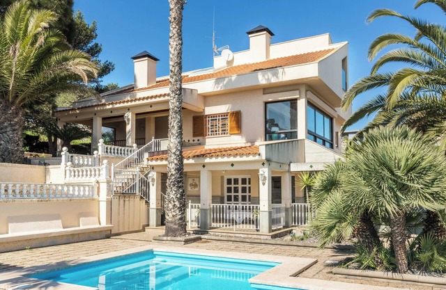 "Teresita High Views" with Panoramic View, Private Pool, Wi-Fi, Garden & Terrace