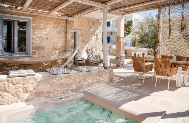 TERRA E SOLE spa suite Aegina