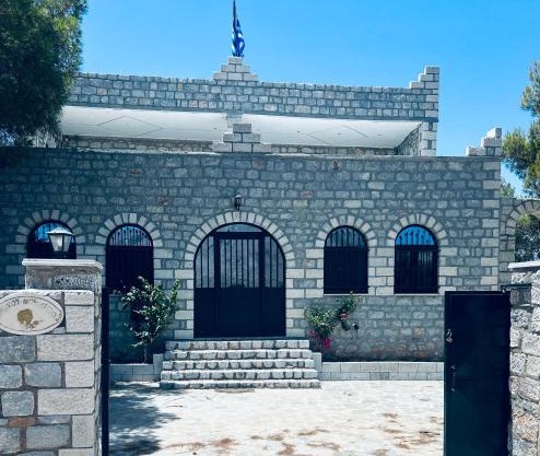 Terra Mani stone rental apartments