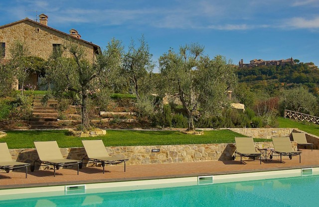 Terra San Raffaele 10+3, Emma Villas