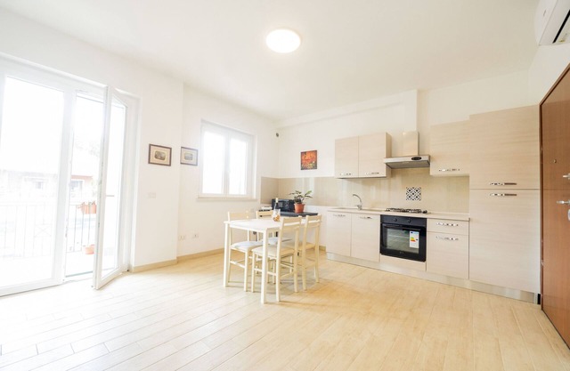 Terraced Apartment by the Ancient Appian Way 4