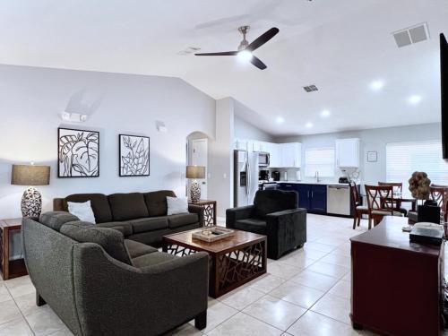 Terrific Value 4Bd Pool Gm Spa Hm Sandy Ridge-640B home