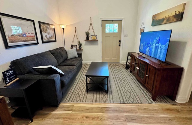 Texas Spindletop 3BR 2BA Home