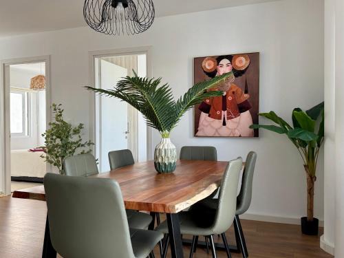 TH0 Luxury two bedrooms Apartments with High-Tech Amenities