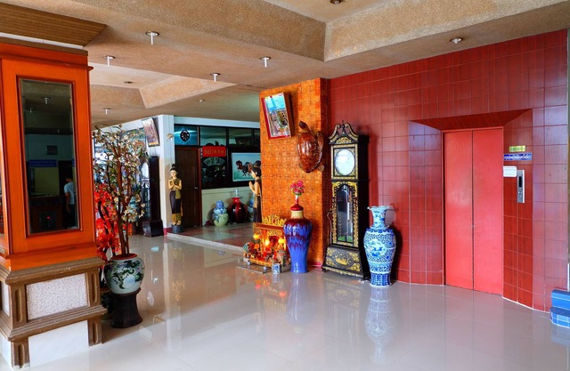 Thairungruang Backpackers Suratthani