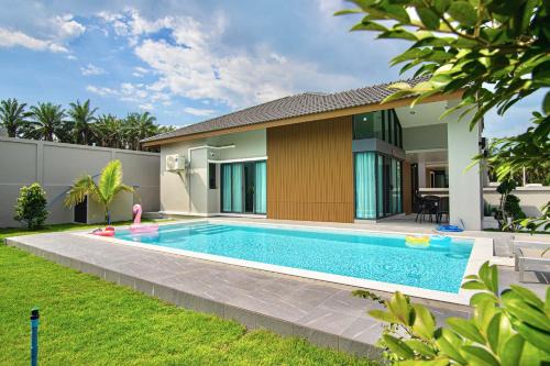 Thann Villa by EThan Aonang