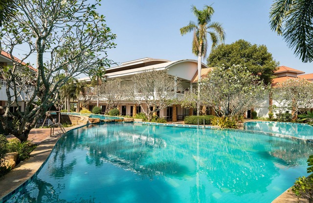 Thara Cholapruek Resort