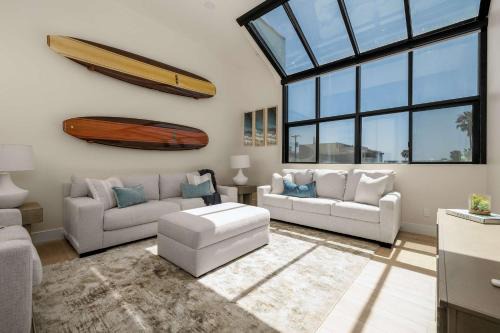 The 357 Beach Pad, Renovated, Refined, Steps from the Surf