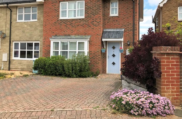 The Afton - a house that sleeps 6 guests in 4 bedrooms