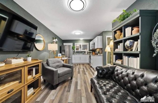 The Alaskan Book Nook [13]